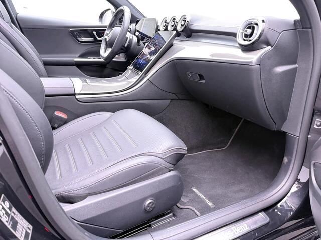 Mercedes-Benz C-KLASSE Estate 300 e Business Solution AMG Trekhaak | Premium Plus | AMG Line | Night Pakket | Panorama Schuif-Kanteldak | Parkeerpakket met 360°-camera | Alarm Klasse 3. Inclusief 24 maanden Mercedes-Benz Certified garantie voor Europa.