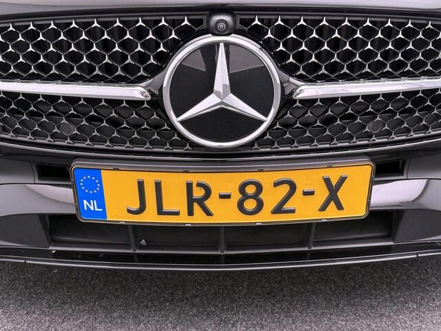 Mercedes-Benz C-KLASSE Estate 300 e Business Solution AMG Trekhaak | Premium Plus | AMG Line | Night Pakket | Panorama Schuif-Kanteldak | Parkeerpakket met 360°-camera | Alarm Klasse 3. Inclusief 24 maanden Mercedes-Benz Certified garantie voor Europa.