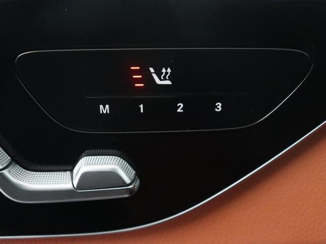 Mercedes-Benz C-KLASSE 200 Luxury Line | Panoramadak | Leder | Memory | Adaptive cruise | Stoelverwarming | Burmester | 360 camera | Park assist | Sfeerverlichting | Carplay | Climate control