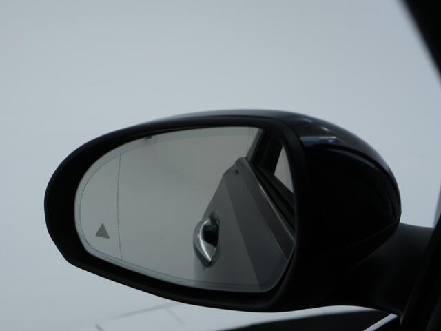 Mercedes-Benz C-KLASSE Estate 300 e Business Solution AMG | Trekhaak | Nightpakket | AMG Line Premium Plus | 360°-camera | Head-up display | Burmester® 3D sound system | Inclusief 24 maanden MB Certified garantie voor Europa.