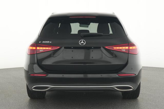 Mercedes-Benz C-KLASSE Estate 300 e Plug-In Hybride Trekhaak | Panorama Schuif-Kanteldak | Memory Stoelen | Ledkoplampen | Dodehoekassistent. Inclusief 24 maanden MB Certified garantie voor Europa.