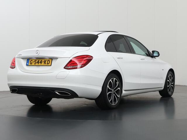 Mercedes-Benz C-KLASSE 350 e Premium | Night | Schuif/kanteldak | Stoelverwarming | Navigatie | Sfeerverlichting |