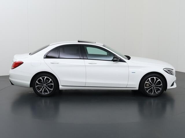 Mercedes-Benz C-KLASSE 350 e Premium | Night | Schuif/kanteldak | Stoelverwarming | Navigatie | Sfeerverlichting |
