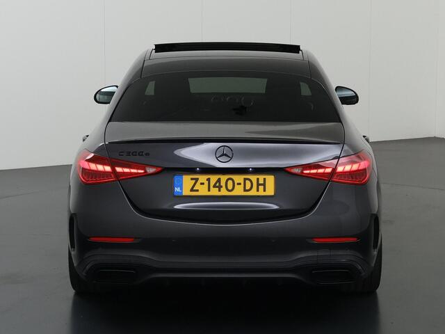 Mercedes-Benz C-KLASSE 300 e AMG Line | Panoramadak | Night | Sfeerverlichting | Getint glas | Stoelverwarming | Keyless | 360 graden camera |