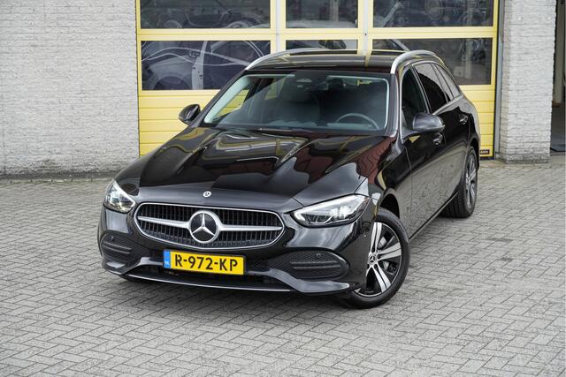 Mercedes-Benz C-KLASSE Estate 300 e 204PK! Automaat Luxury Line Limited BJ2022 Lmv 17" | Led V+A | Pdc | Elek. achterklep | Achteruitrijcamera | App-Connect | Navi | Virtual cockpit | Sfeerverlichting | Cruise control | Verwarmde voorstoelen | Nw-model! | SoH 94.6% + 2 laadkabels!
