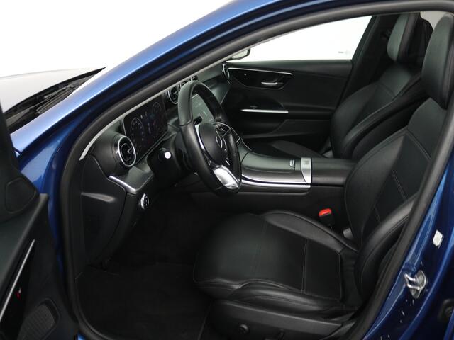 Mercedes-Benz C-KLASSE 180 Luxury Line | Panoramadak | Stoelverwarming | Onderweg-naar-dealer