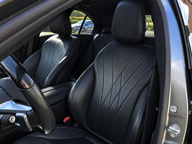 Mercedes-Benz C-KLASSE 300 e AMG Line | Magno | Panoramadak | Stoelverwarming | Adaptive Cruise Control | Dodehoekdetectie | Head-Up Display | Memory Seat | 360 Camera | Keyless | Ambiance Verlichting | Navigatie | Apple Carplay