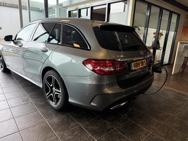 Mercedes-Benz C-KLASSE Estate 300 e Business Solution AMG ** Leder ** 360 camera ** Rijbereik tot 50km