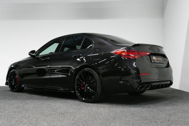 Mercedes-Benz C-KLASSE 300 e AMG Line / C63S AMG Diffuser / Brabus Grille / Maxton Design Bodykit V.2 / Elektr. verstelbare voorstoelen + memory / Digital Light (Laser) / Rondomzichtcamera / Apple Carplay - Android Auto / Ambienteverlichting / 20'' LMV / Stoelverwarming / Dodehoekdetectie / Achteruitrijcamera / Draadloze telefoonlader / Cruise Control