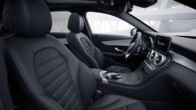 Mercedes-Benz C-KLASSE Estate 180 Business Solution AMG | Panoramadak | Trekhaak | Night | 360 graden camera | Leder |