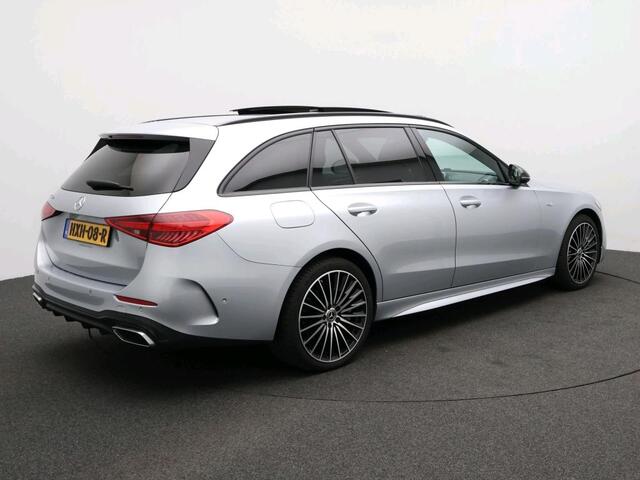 Mercedes-Benz C-KLASSE Estate 300 e Business Solution AMG AMG Line | Night Pakket | Panorama Schuif-Kanteldak | Distronic | Parkeerpakket met 360°-camera | Sfeerverlichting. Inclusief 24 maanden Mercedes-Benz Certified garantie voor Europa.
