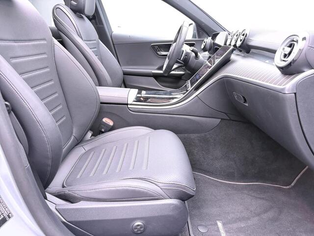 Mercedes-Benz C-KLASSE Estate 300 e Business Solution AMG AMG Line | Night Pakket | Panorama Schuif-Kanteldak | Distronic | Parkeerpakket met 360°-camera | Sfeerverlichting. Inclusief 24 maanden Mercedes-Benz Certified garantie voor Europa.