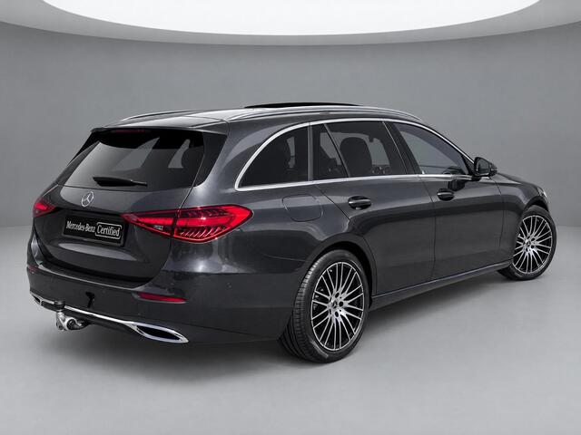 Mercedes-Benz C-KLASSE Estate 180 Star Edition Luxury | Panoramadak | Trekhaak | Burmester 3D Surround Sound | DISTRONIC afstandsassistent | Dodehoekassistent | Apple CarPlay | Android Auto | Elektrisch Verstelbare Stoelen + Memory