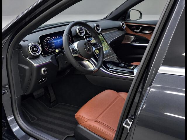 Mercedes-Benz C-KLASSE Estate 180 Star Edition Luxury | Panoramadak | Trekhaak | Burmester 3D Surround Sound | DISTRONIC afstandsassistent | Dodehoekassistent | Apple CarPlay | Android Auto | Elektrisch Verstelbare Stoelen + Memory
