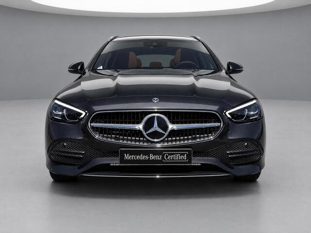 Mercedes-Benz C-KLASSE Estate 180 Star Edition Luxury | Panoramadak | Trekhaak | Burmester 3D Surround Sound | DISTRONIC afstandsassistent | Dodehoekassistent | Apple CarPlay | Android Auto | Elektrisch Verstelbare Stoelen + Memory