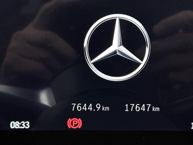 Mercedes-Benz C-KLASSE 300 e AMG Line | 360° camera | Trekhaak | Sfeerverlichting | Lage KM! | Inclusief 24 maanden MB Certified garantie voor Europa.