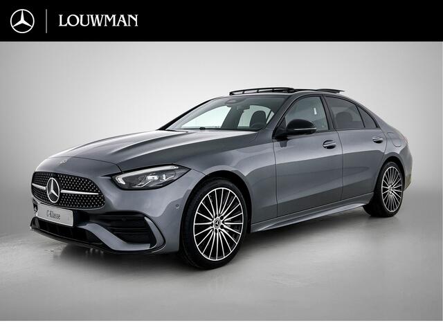 Mercedes-Benz C-KLASSE 300 e 140 Years Edition | Nightpakket | Parkeerpakket met 360°-camera | Panoramaschuifdak | DISTRONIC | Middenconsole metaalstructuur | GUARD 360° Plus | 19" multispaaks lichtmetalen AMG-velgen |
