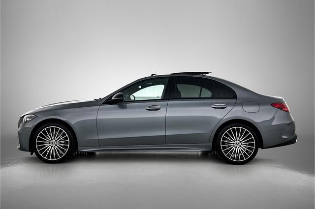 Mercedes-Benz C-KLASSE 300 e 140 Years Edition | Nightpakket | Parkeerpakket met 360°-camera | Panoramaschuifdak | DISTRONIC | Middenconsole metaalstructuur | GUARD 360° Plus | 19" multispaaks lichtmetalen AMG-velgen |