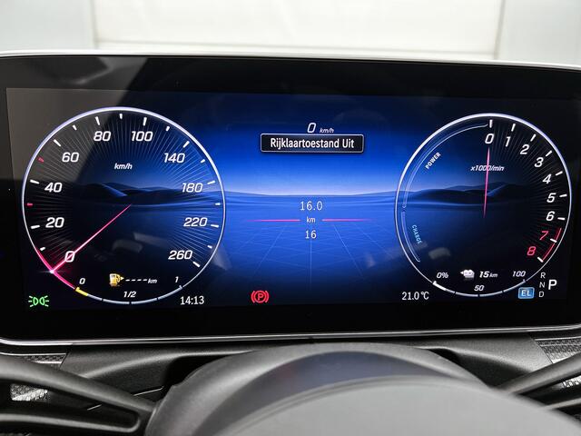 Mercedes-Benz C-KLASSE 300 e 140 Years Edition | Nightpakket | Parkeerpakket met 360°-camera | Panoramaschuifdak | DISTRONIC | Middenconsole metaalstructuur | GUARD 360° Plus | 19" multispaaks lichtmetalen AMG-velgen |