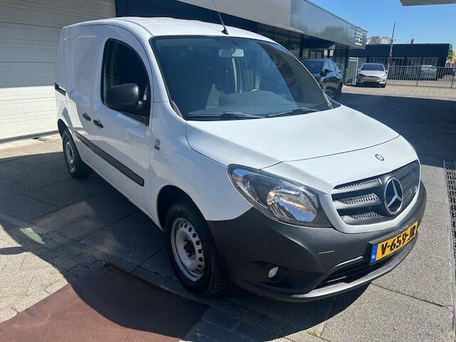 Mercedes-Benz CITAN 109 CDI BlueEFFICIENCY Business Ambition AIRCO I NAVI I MISTLAMPEN I ELEKTRISCHE RAMEN & SPIEGELS I 1e EIGENAAR I COMPLETE ONDERHOUDSHISTORIE