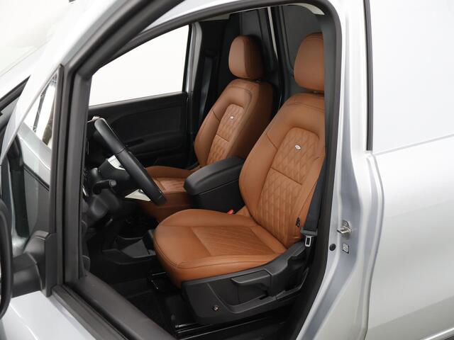 Mercedes-Benz CITAN 112 CDI L1 AMG Edition | Designo Nappa Leder | Stoelverwarming | High Performance LED | Trekhaak | Automaat | Lederen Stuurwiel | Achteruitrijcamera | Airconditioning | Cruise Control | Maxton Styling | Bumpers in kleur | BPM vrij !! |