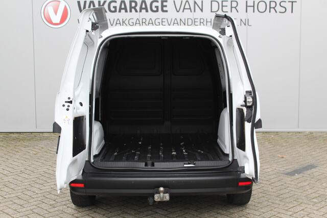 Mercedes-Benz CITAN 110-96pk CDI L1. Euro 6 AQ. Erg nette en handige bedrijfswagen voor nog jaren rijplezier ! Airco, navigatie, telefoonvoorb., cruise control, trekhaak, armsteun, Michelin All Season banden rondom etc.