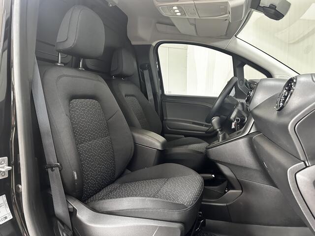 Mercedes-Benz CITAN 108 CDI L1 Pro/ Zij-Schuifdeur rechts/ Airco/ Cruise/ Elek. pakket/ Bluetooth/ Armsteun/ Multi. Stuur/ USB/ PDC/ LED Dagrijverl./ Metallic lak.