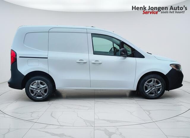 Mercedes-Benz CITAN 110 L1 Pro 3 zits, apple/android BENZINE !!!! Rijklaar + 6 maanden Bovag-garantie Henk Jongen Auto's in Helmond, al 50 jaar service zoals 't hoort!