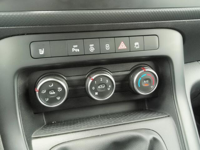 Mercedes-Benz CITAN 110 L1 Pro 3 zits, apple/android BENZINE !!!! Rijklaar + 6 maanden Bovag-garantie Henk Jongen Auto's in Helmond, al 50 jaar service zoals 't hoort!