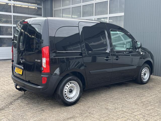 Mercedes-Benz CITAN 111 CDI BlueEFFICIENCY Btw en Bpm vrij!! Airco Cruise controle Trekhaak 1050kg trekgewicht Parkeer sensoren achter Navigatiesysteem Telefoonverbinding Euro 6