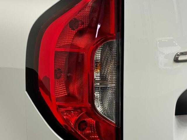 Mercedes-Benz CITAN 110 CDI Pro Airco Cruise control Achteruitrijcamera Verwarmde stoel Trekhaak Parkeersensor achter Apple Carplay/ Android Auto