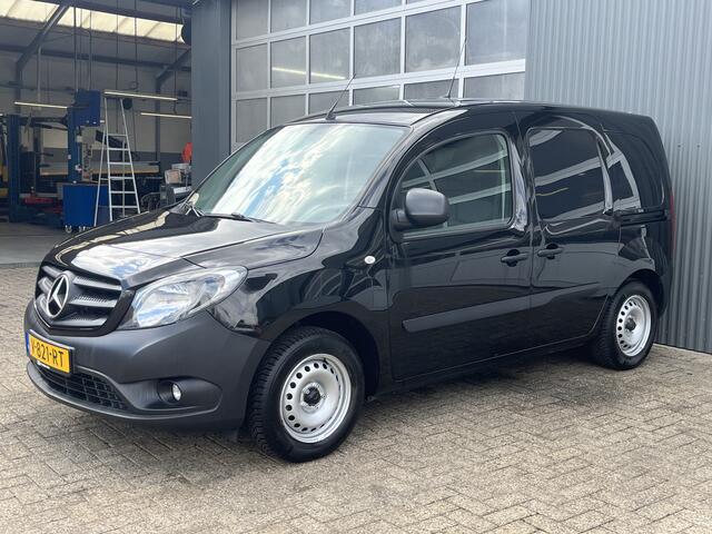 Mercedes-Benz CITAN 111 CDI BlueEFFICIENCY btw en Bpm vrij!! 2x schuifdeur Airco Cruise controle Parkeer sensoren achter Telefoonverbinding Euro 6 Ex overheidsauto