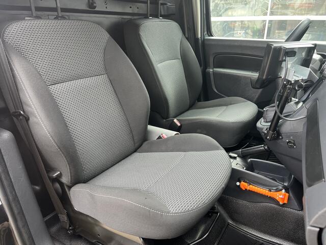 Mercedes-Benz CITAN 111 CDI BlueEFFICIENCY btw en Bpm vrij!! 2x schuifdeur Airco Cruise controle Parkeer sensoren achter Telefoonverbinding Euro 6 Ex overheidsauto