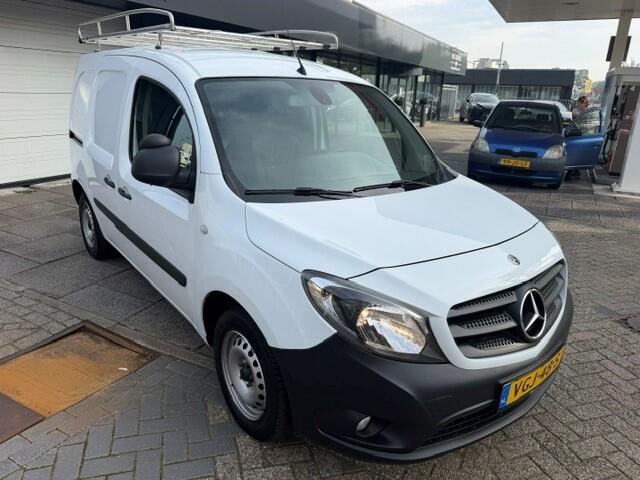 Mercedes-Benz CITAN 108 CDI AIRCO I NAVI I TREKHAAK I IMPERIAAL I COMPLETE ONDERHOUDSHISTORIE I 1e EIGENAAR DISTRIBUTIERIEM VERVANGEN