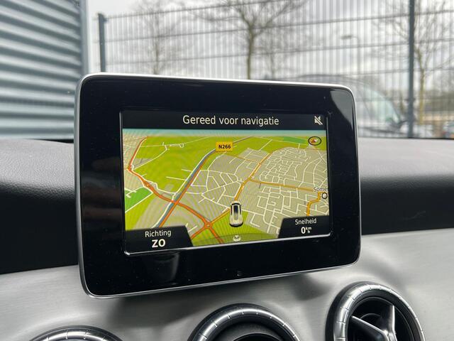 Mercedes-Benz CLA-KLASSE Shooting Brake 200 AMG Night | Panodak | Carplay | LED | Stoelverwarming | Keyless | Alcantara Sportstoelen |