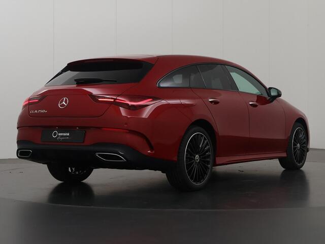 Mercedes-Benz CLA-KLASSE 250 e Shooting Brake Star Edition | AMG Pakket | Panoramadak | Sfeerverlichting | Multibeam LED | Keyless Go | Stoelverwarming | Night Pakket |