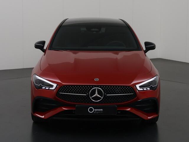 Mercedes-Benz CLA-KLASSE 250 e Shooting Brake Star Edition | AMG Pakket | Panoramadak | Sfeerverlichting | Multibeam LED | Keyless Go | Stoelverwarming | Night Pakket |