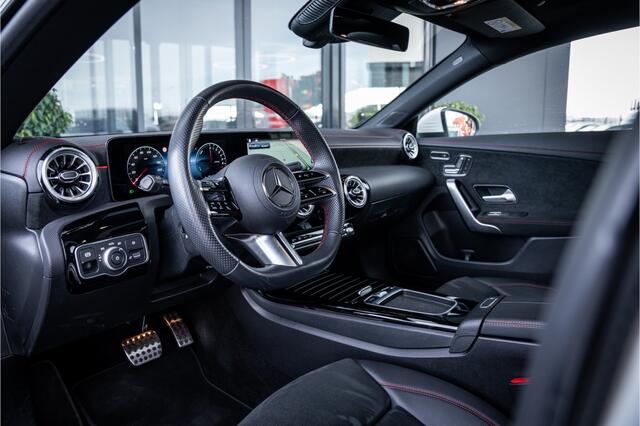 Mercedes-Benz CLA-KLASSE Shooting Brake 250 e AMG Line Facelift | Panorama | ACC | Keyless | Memory