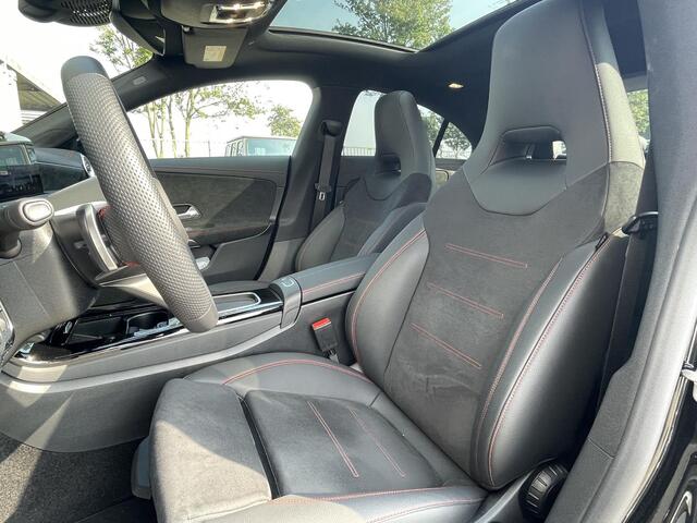 Mercedes-Benz CLA-KLASSE 250 e AMG Line | Panoramadak | MULTIBEAM LED Koplampen | Apple CarPlay | Android Auto | Sfeerverlichting | Stoelverwarming | Achteruitrijcamera | Elektrisch Inklapbare Buitenspiegels