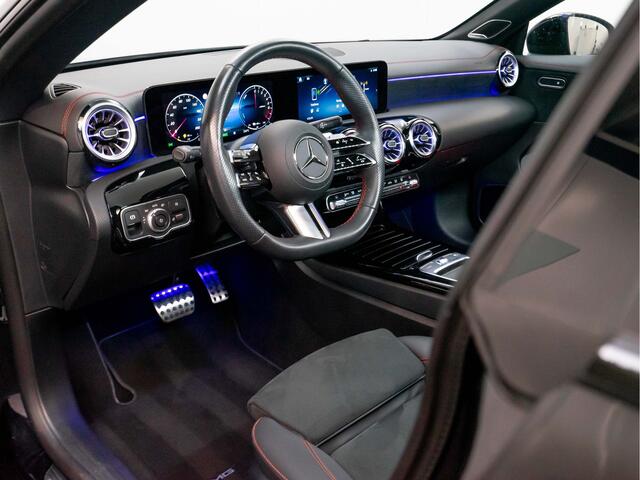 Mercedes-Benz CLA-KLASSE CLA 250 e AMG Line | Burmester | Pano | Distronic