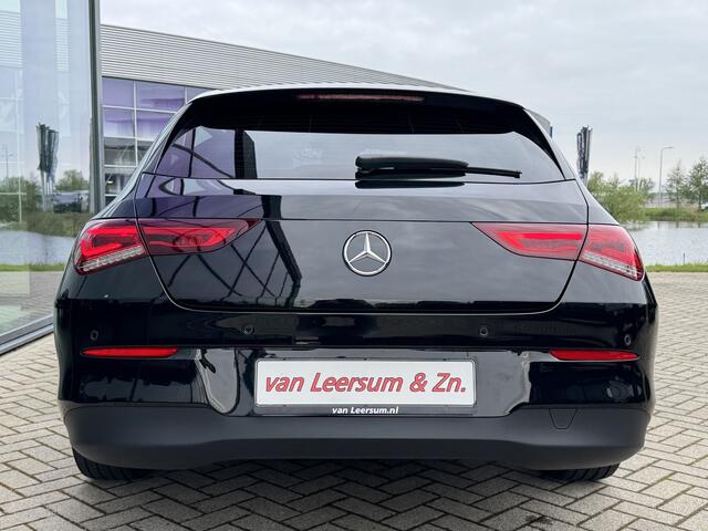 Mercedes-Benz CLA-KLASSE Shooting Brake 180 Business Line Trekhaak | DAB | Stoelverwarming voor