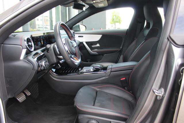 Mercedes-Benz CLA-KLASSE Coupé 200 Business Solution AMG