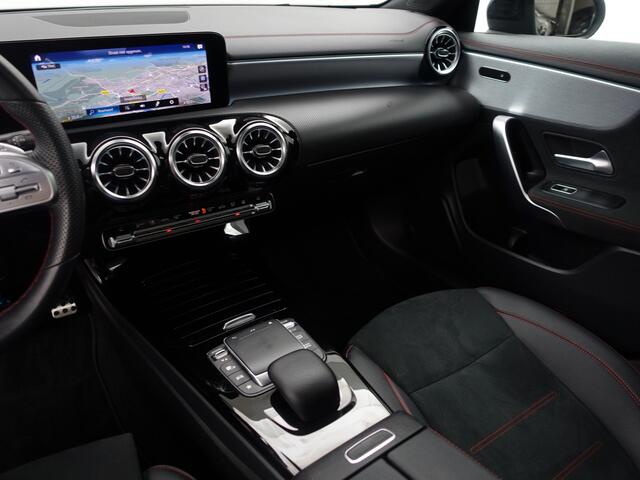 Mercedes-Benz CLA-KLASSE 250 e AMG Edition Aut- Panodak, Xenon Led, Sfeerverlichting, Alcantara Sportinterieur