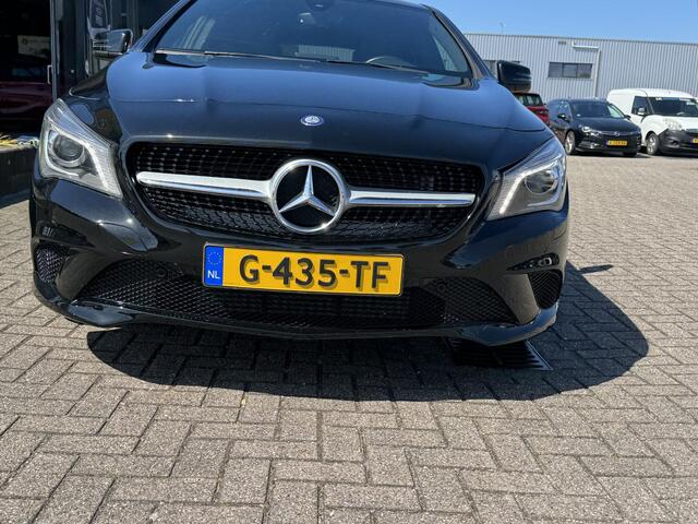 Mercedes-Benz CLA-KLASSE Shooting Brake 180 Navi Edition Consignatie verkoop | Leer en stoelverwarming | LMV | LED | El. klep | Bluetooth | Airco