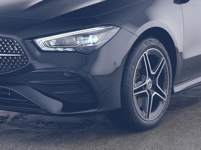 Mercedes-Benz CLA-KLASSE 250 e AMG Plug-In Hybride | AMG Line | Panorama Schuif-Kanteldak | NIght Pakket | Sfeerverlichting | Trekhaak | Inclusief 24 maanden MB Certified garantie voor Europa.
