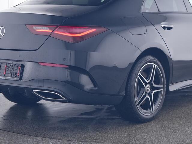 Mercedes-Benz CLA-KLASSE 250 e AMG Plug-In Hybride | AMG Line | Panorama Schuif-Kanteldak | NIght Pakket | Sfeerverlichting | Trekhaak | Inclusief 24 maanden MB Certified garantie voor Europa.