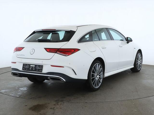 Mercedes-Benz CLA-KLASSE Shooting Brake 250 e AMG Plug-In Hybride | AMG Line | LED koplampen | 19 AMG LM Velgen | Sfeerverlichting | Achteruitrijcamera | Inclusief 24 maanden MB Certified garantie voor Europa.