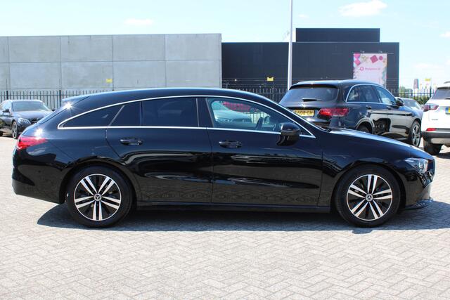Mercedes-Benz CLA-KLASSE Shooting Brake 180 AUT7 Business Solution Luxury LEDER SFEER DAB CAMERA