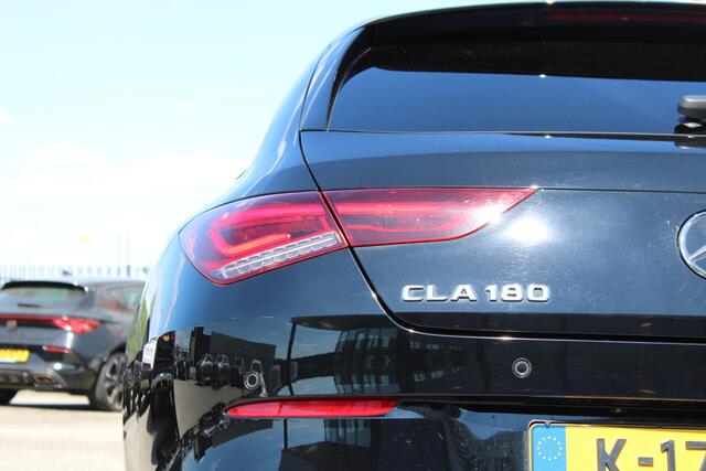 Mercedes-Benz CLA-KLASSE Shooting Brake 180 AUT7 Business Solution Luxury LEDER SFEER DAB CAMERA