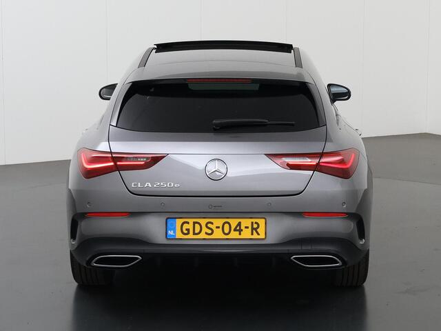 Mercedes-Benz CLA-KLASSE Shooting Brake 250 e AMG Line | Panoramadak | Multibeam | Sfeerverlichting | Stoelverwarming |